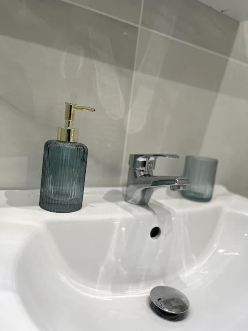 Appartement Cosy Et Moderne Proche De Disneyland Bussy-Saint-Georges Buitenkant foto