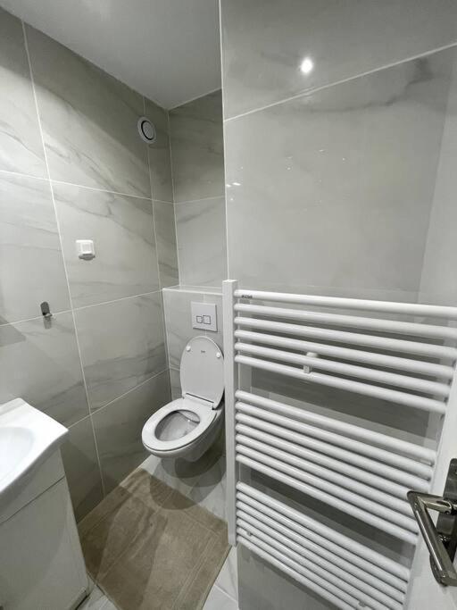 Appartement Cosy Et Moderne Proche De Disneyland Bussy-Saint-Georges Kamer foto